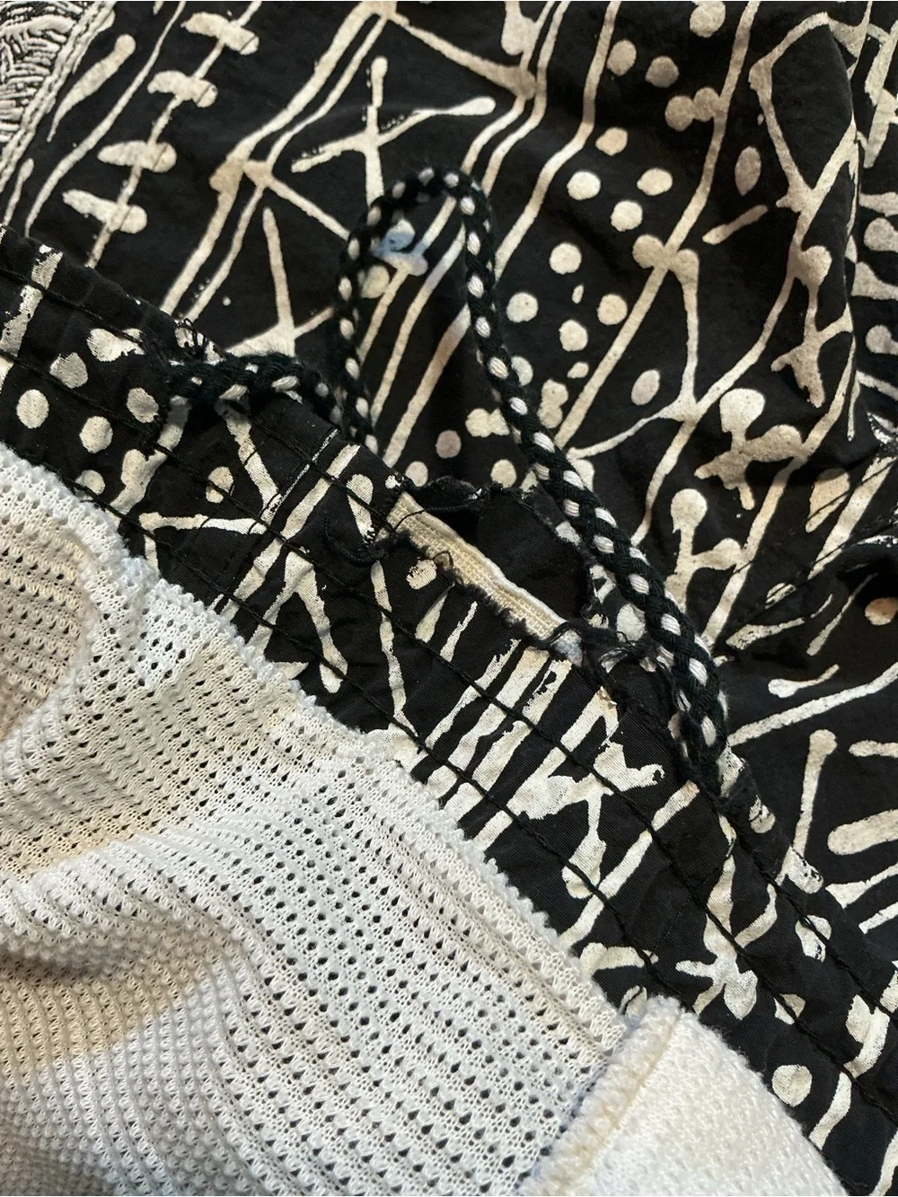 Vintage 90s Bleu Ice AOP Tribal Abstract Geometric Mesh Lined Swim Trunk Shorts